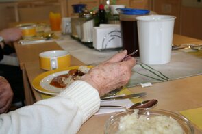 Senioren beim Essen