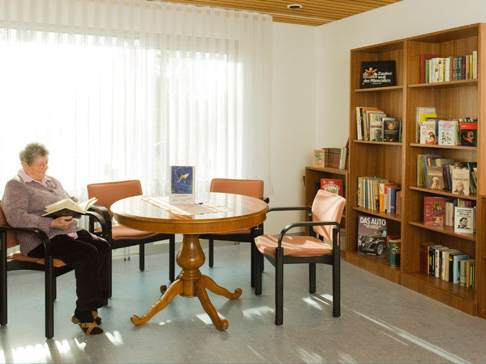 Bibliothek des Hauses am Steinhübel
