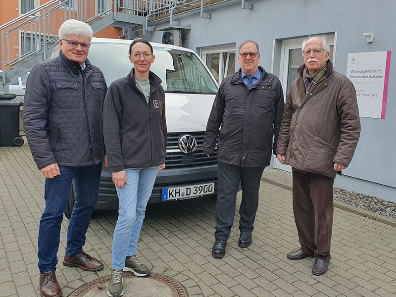 Übergabe eines gespendeten Transportfahrzeugs durch den Rotary-Club Idar-Oberstein an die Wohnungslosenhilfe Idar-Oberstein der Stiftung kreuznacher diakonie